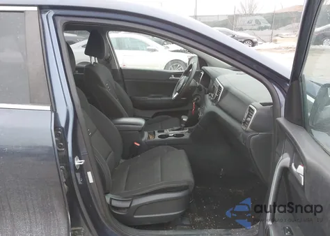 2018 Kia Sportage Lx z USA, uszkodzony, nr VIN KNDPM3AC4J7449610